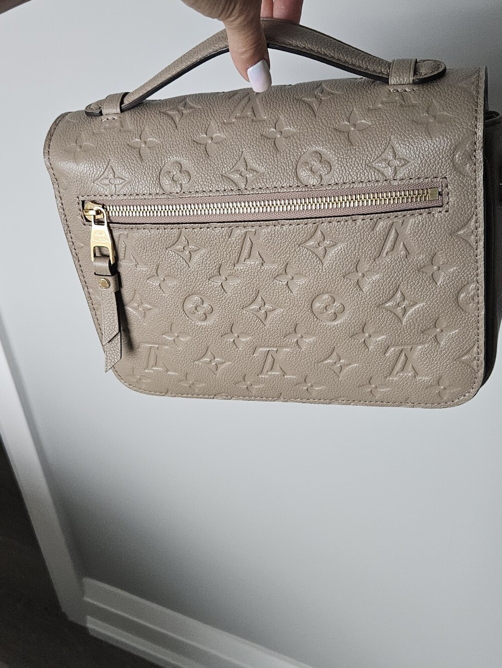 Louis Vuitton Turtledove Monogram Empreinte Pochette Métis - Picture 15 of 15